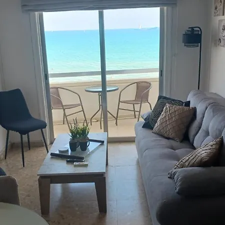 Lägenhet Quattro Beachfront Sea View Ap 53