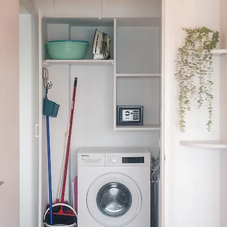 Quattro Beachfront Sea View Ap 53 *