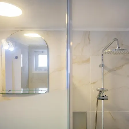 Quattro Beachfront Sea View Ap 53 Apartament *