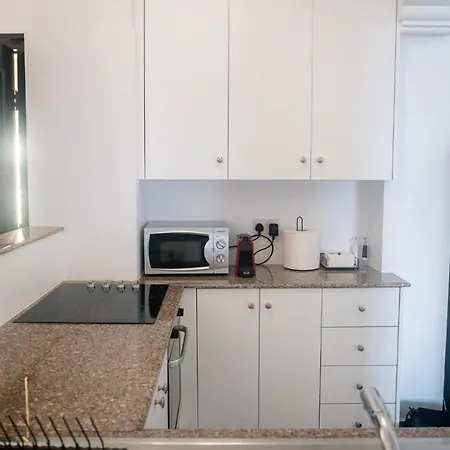 Quattro Beachfront Sea View Ap 53 라르나카